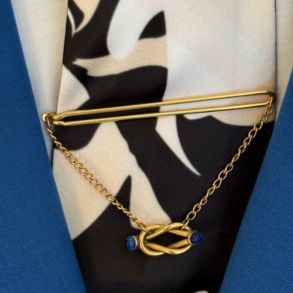 Vintage Correct Quality Rolled Gold Plate Neck Tie Bar Knot Blue
Tip Ends 21/4” - Picture 6 of 6